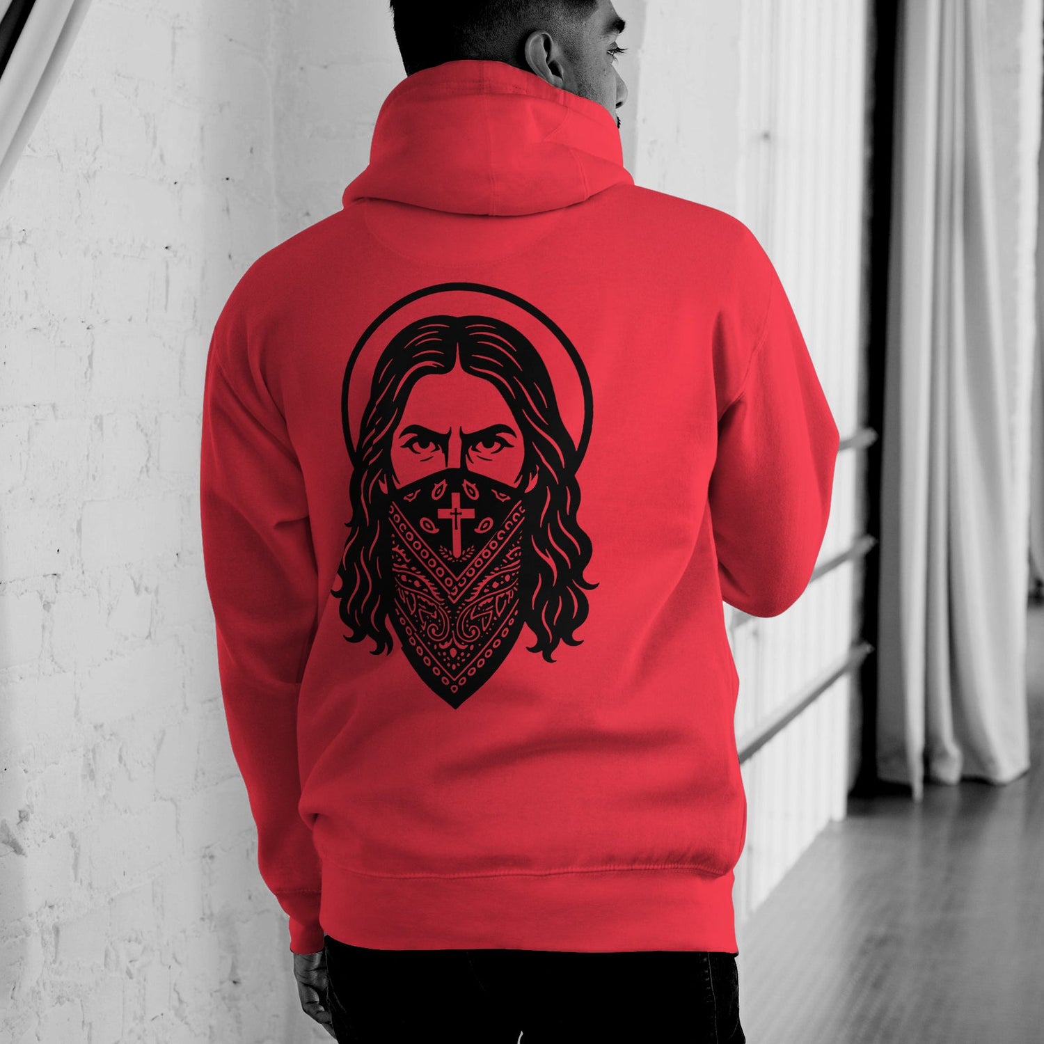 HOODIES & SWEATERS